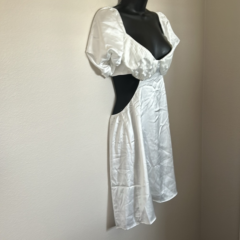 Princess Polly Cindi White Pleated Bust Puff Sleeve Tie Back Satin Mini Dress - Picture 7 of 12